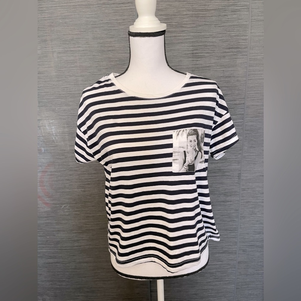 Ostin Women’s T-shirt